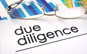 إجراء العناية الواجبة (Due Diligence)